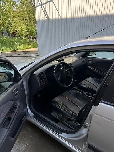 q 7: Toyota Avensis — 4