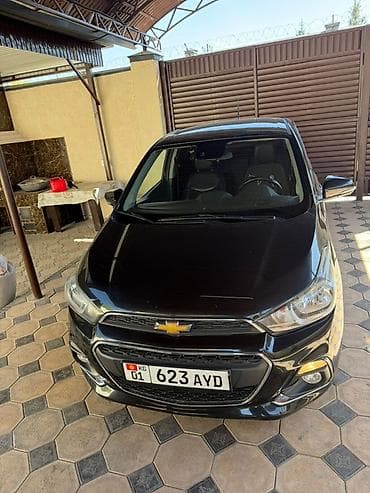 Chevrolet Spark: 2015 г., 0.1 л, Автомат, Бензин, Хэтчбэк