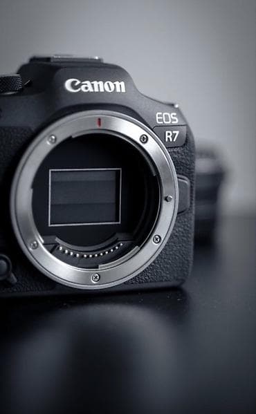 lumix s5: Продам Canon EOS R7 + Sigma 18-35 f1.8 Art + Canon 50mm STM f1.8 — 2
