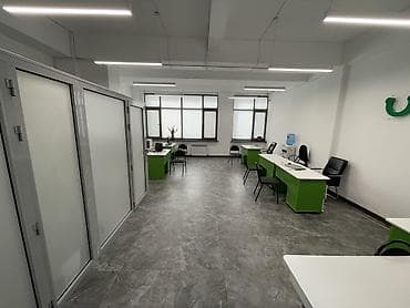 Коммерческая недвижимость: Аренда офисов, 51 м², В жилом комплексе, С видом на горы, 1 линия, С оборудованием — 4