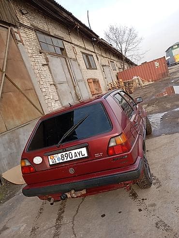 Volkswagen Golf: 1988 г., 1.6 л, Механика, Бензин, Хэтчбэк