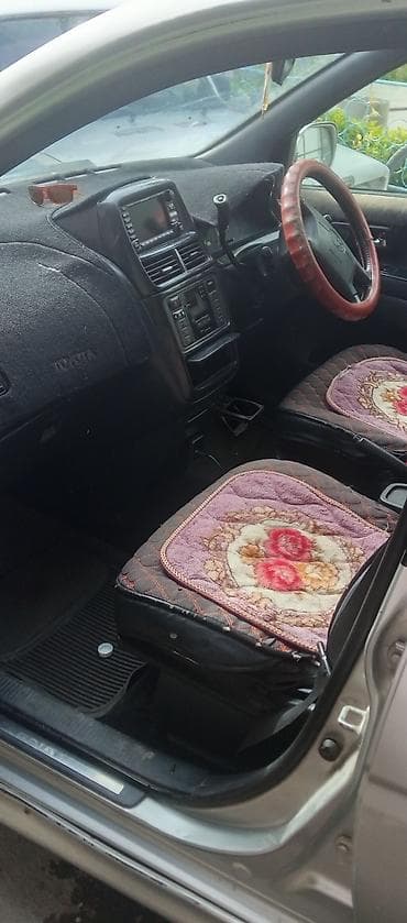 Toyota Gaia: 2001 г., Вэн/Минивэн — 2
