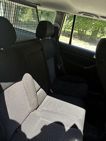 куда: Volkswagen Golf: 2002 г., 2 л, Автомат, Бензин, Универсал — 9