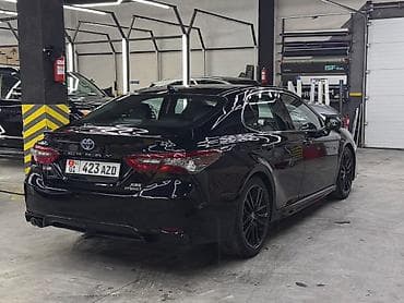 prius v: Toyota Camry: 2021 г., Автомат, Гибрид, Седан — 7