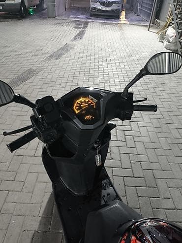скуттер: Тип скутера Yamaha, 125 куб. см, Бензин, Б/у — 6