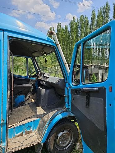 Mercedes-Benz T1: 1993 г., Механика, Дизель, Бус — 7