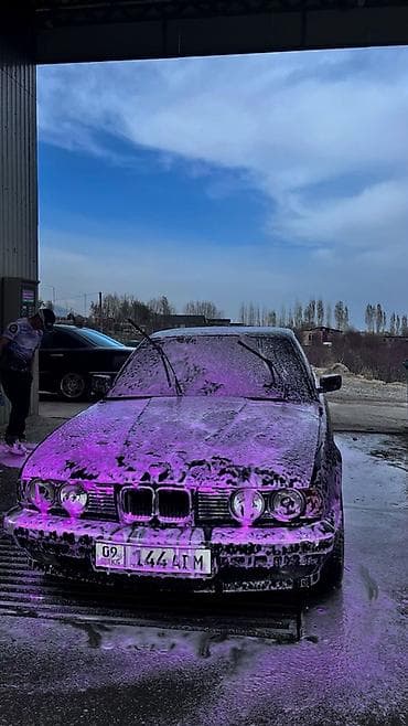 насадка на глушитель с подсветкой: BMW 5 series: 1992 г., 2 л, Седан — 2