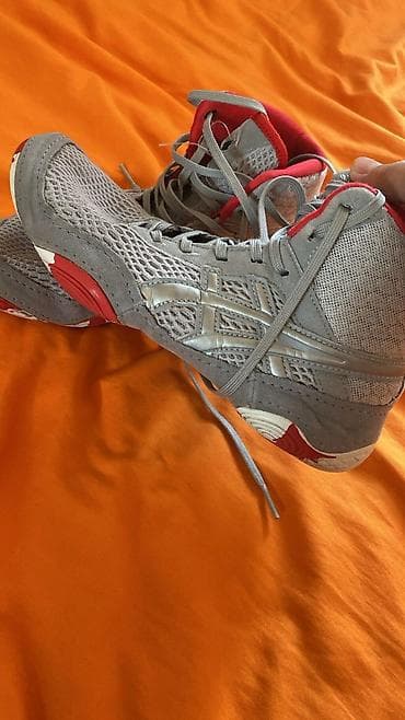 каски цена: Мужские кроссовки, 34, Adidas, Б/у, цвет - Зеленый — 6
