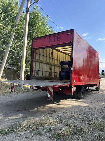Транспорт: Грузовой фургон Mercedes-Benz Sprinter (цельнометаллический — 3