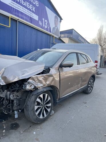 купить бу электромобиль из китая: JMEV EX5: 2020 г., 0.1 л, Автомат, Электромобиль, Кроссовер — 6