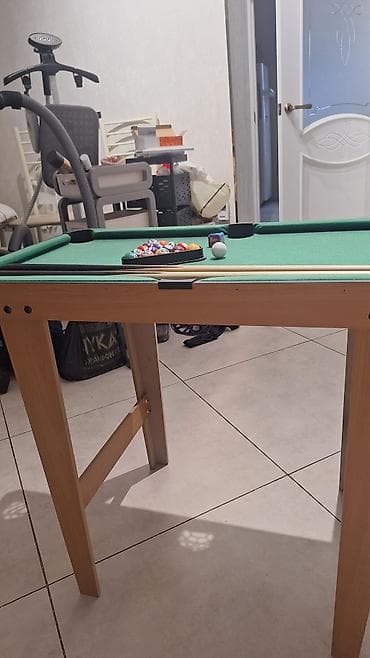 бильярдный аренда: Бильярдный стол идёт два палки шарики мелок б/у отличном состоянии — 1