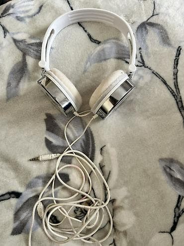 xbox core: Продаю: Чехол: 13,14 iphone 60сом, нет кнопок громкости и звука Часы — 5