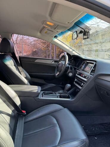 мотоцикл с автоматической коробкой передач: Hyundai Sonata: 2018 г., 2 л, Автомат, Газ, Седан — 12