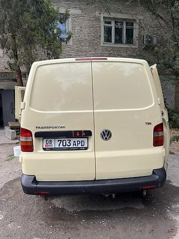 neta u pro машина: Volkswagen Transporter: 2008 г., Механика, Фургон — 5