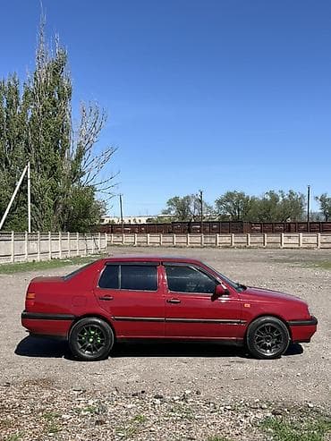 9 5j: Volkswagen Vento: 1992 г., 1.8 л, Ручные, Бензин, Седан — 5