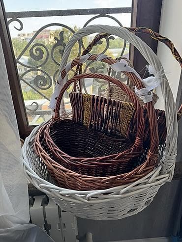 Набор плетёных корзин из лозы (несколько штук, разные размеры и at lalafo.kg Набор плетёных корзин из лозы (несколько штук, разные размеры и