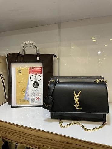 ysl сумка: Новая Сумка SAINT LAURENT (YSL) из чёрной гладкой кожи. - Формат — 1