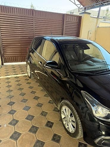 spasio: Chevrolet Spark: 2015 г., 0.1 л, Автомат, Бензин, Хэтчбэк — 4