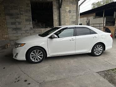 аудио касета: Toyota Camry: 2012 г., 2.5 л, Автомат, Бензин, Седан — 3
