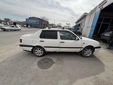 решетка венто: Volkswagen Vento: 1992 г., Седан — 1