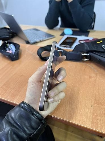 phone 6s: IPhone 16 Pro, Б/у, 256 ГБ, Matte Gold, 98 % — 4