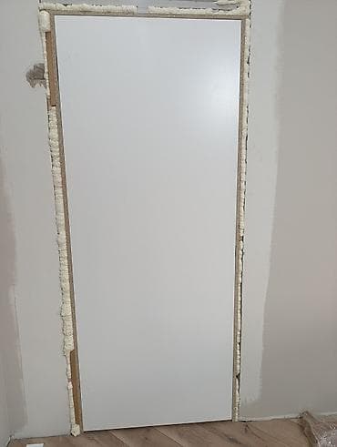 двери установка цена: Межкомнатная дверь, Новый, Глухие, Одностворчатая, Деревянная, С зеркалом — 3