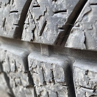 w210 55: Зимняя резина good year в хорошем состоянии 2 штуки 235/65/17R или — 4