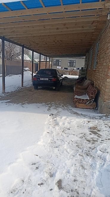 Продаётся жилой дом с большим участком. Основные особенности: -