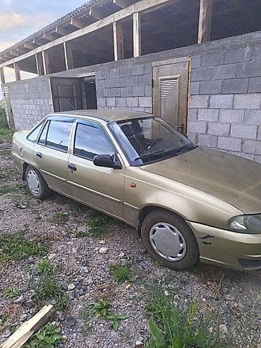 Daewoo Nexia: 2011 г., 1.5 л, Механика, Бензин, Седан at lalafo.kg Daewoo Nexia: 2011 г., 1.5 л, Механика, Бензин, Седан