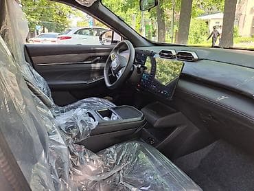 mini ev: Dongfeng : 2025 г., 1.5 л, Автомат, Электромобиль, Кроссовер — 4