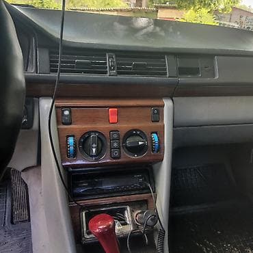 Транспорт: Mercedes-Benz W124: 1991 г., Кол менен иштөөчү, Седан — 6