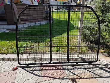 питомцы: Металлическая Перегородка - Сетка для домашних питомцев на Мерседес — 4