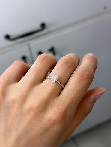 Кольцо, Помолвочное, Женские at lalafo.kg Кольцо, Помолвочное, Женские