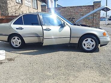 Mercedes-Benz C-Class: 1995 г., 1.8 л, Механика, Бензин, Седан