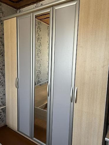 камод плосмаса: Кровать 160x200, шкаф 230х195х55 туалетный столик и комод в новом — 7