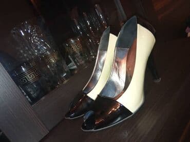 туфли беж цвет: Туфли б/у, состояние хорошее, 35 размер, цена договорная. Лакированные — 1