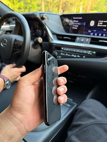 айфон 10 сколько стоит: IPhone X, Черный — 3