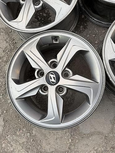 5x114: Литые Диски R 15 Hyundai, Комплект, отверстий - 5, Б/у — 4