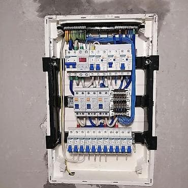 Электрики: Электрик | Электромонтажные работы, Монтаж выключателей, Монтаж проводки Больше 6 лет опыта — 2