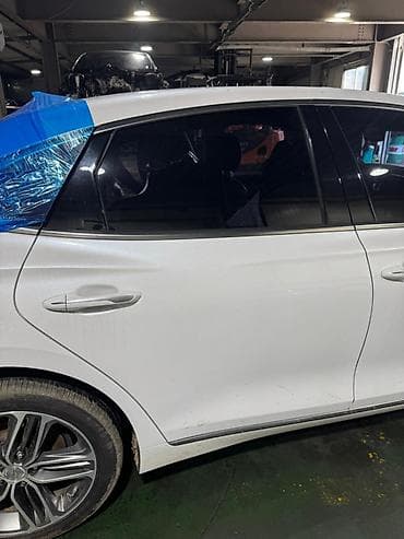 Унаа тетиктери: Эшик Арткы оң Hyundai, Колдонулган, Оригинал — 1