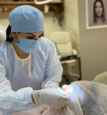 художественная реставрация зубов композитными материалами: Все виды стоматологических услуг: Стаж 11 лет Хирургия Ортопедия — 1