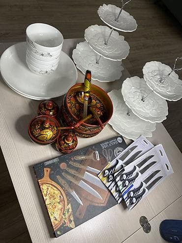 Посуда: Набор кухонной утвари и посуды Состав: - Профессиональный набор ножей — 1