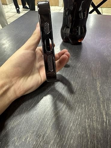 Чехол для смартфона (форм‑фактор — бампер/накладка) - Материал