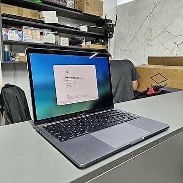 Ноутбуки Apple (MacBook): Macbook pro 2020 в идеальном состоянии • Процессор: M1 • — 3