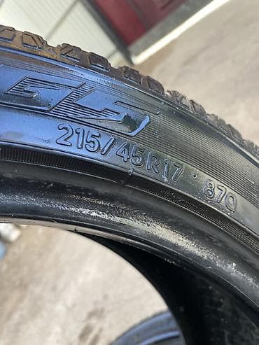 r 350: Шины 215 / 45 / R 17, Б/у, Комплект, Легковые, Toyo — 2