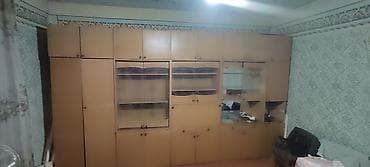 шкаф с полками: Стенка-шкаф, Тип стенки-шкафа: Модульная, Для зала, Особенности: Для хранения посуды — 1