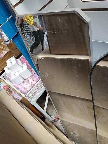 Зеркала: Зеркало настенное прямоугольное с фаской и скошенным верхним углом. - — 1