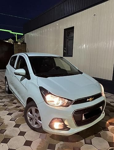 Продажа авто: Chevrolet Spark: 2021 г., Бензин, Хэтчбэк — 3