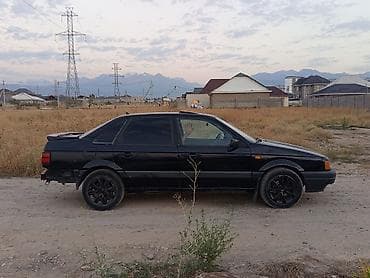 Продажа авто: Volkswagen Passat: 1993 г., Седан — 2