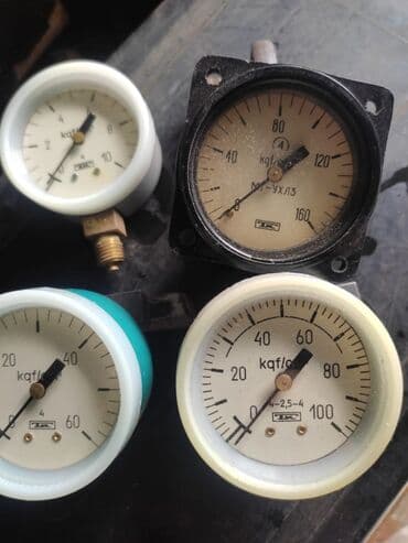электроизмерительные приборы: Продаю манометры советские масло в упаковке разные цены от 500 сом в — 1